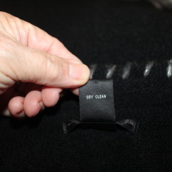 Sarah Spencer Woman 100% Wool Cardigan with Yarn Embellishment Plus 3X - Picture 9 of 11